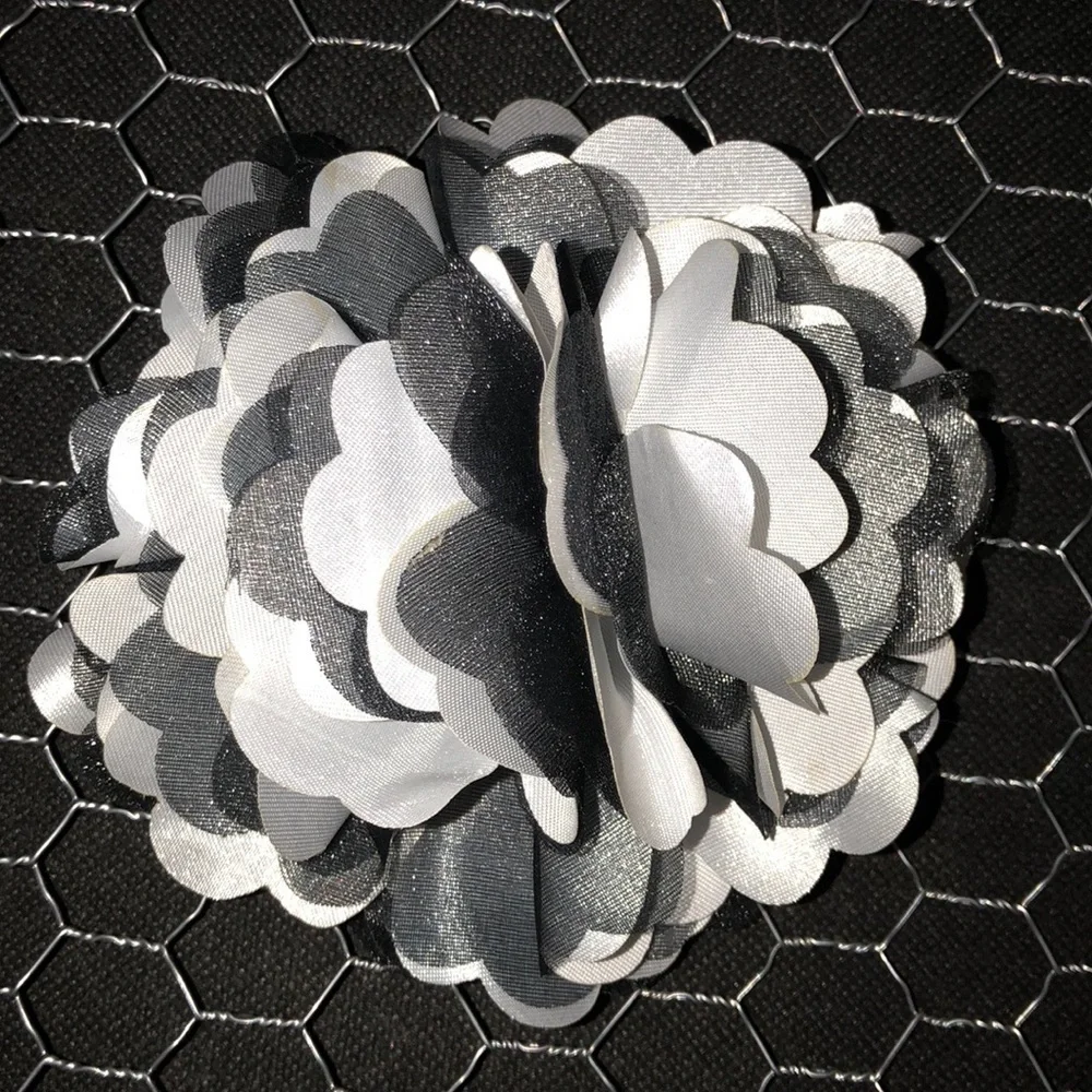 Icing Flower Hair Accessory